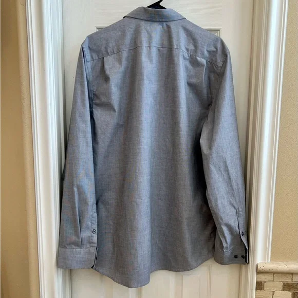 Men’s Gap Classic Oxford Shirt - Picture 2 of 5